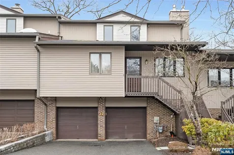 22 Peach Hill Court Ramsey NJ 07446