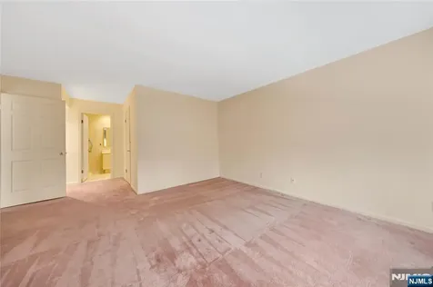 22 Peach Hill Court Ramsey NJ 07446
