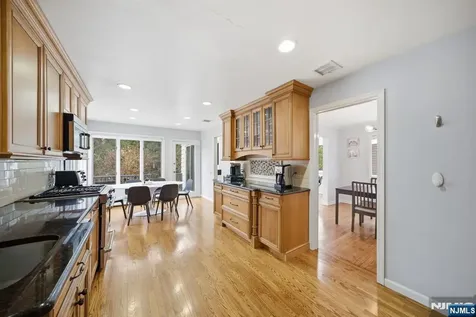 126 Sussex Road Tenafly NJ 07670