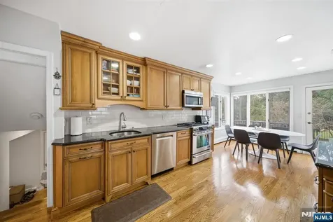 126 Sussex Road Tenafly NJ 07670