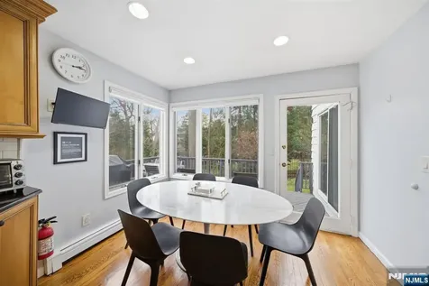 126 Sussex Road Tenafly NJ 07670