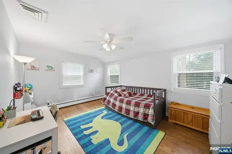 126 Sussex Road Tenafly NJ 07670