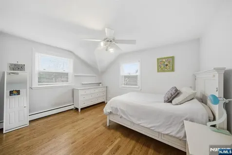 126 Sussex Road Tenafly NJ 07670