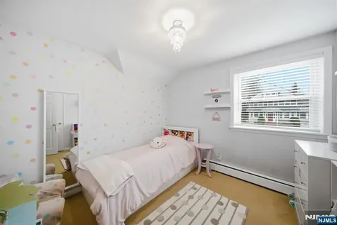 126 Sussex Road Tenafly NJ 07670