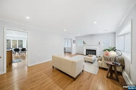 126 Sussex Road Tenafly NJ 07670