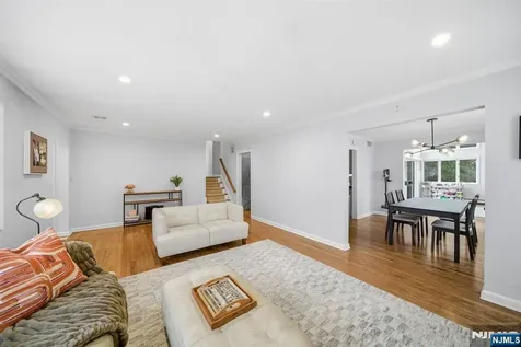 126 Sussex Road Tenafly NJ 07670