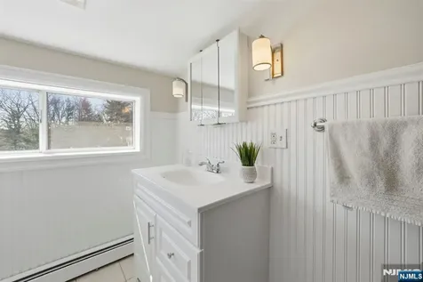 12 Chestnut Street Cresskill NJ 07626