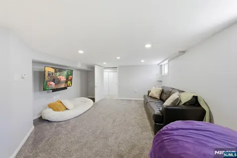 12 Chestnut Street Cresskill NJ 07626