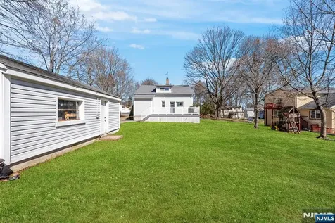 12 Chestnut Street Cresskill NJ 07626