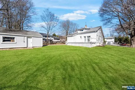 12 Chestnut Street Cresskill NJ 07626