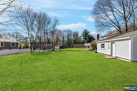 12 Chestnut Street Cresskill NJ 07626