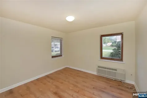 250 Oak Ridgewood NJ 07450