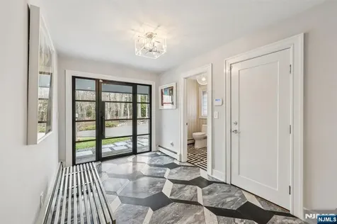 26 Bayberry Drive Saddle River NJ 07458