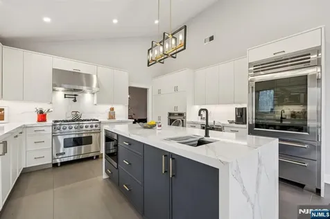 26 Bayberry Drive Saddle River NJ 07458