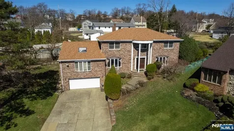 23 Carr Place Totowa NJ 07512