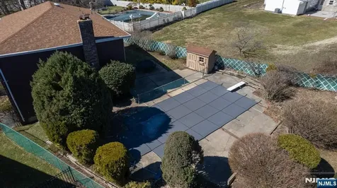 23 Carr Place Totowa NJ 07512
