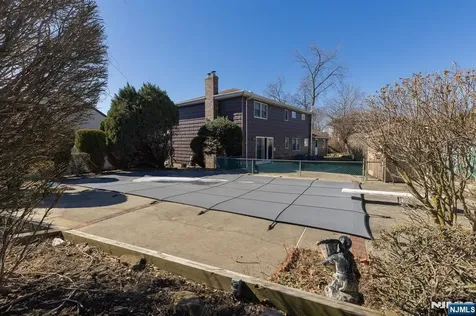 23 Carr Place Totowa NJ 07512