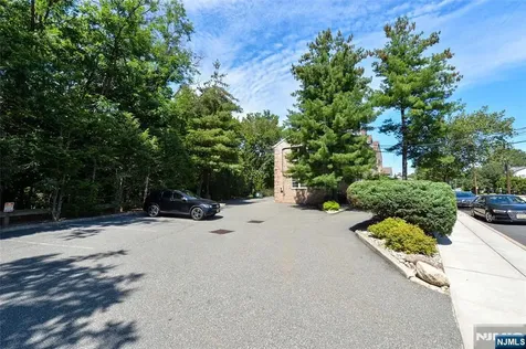 20 Harrison Waldwick NJ 07463
