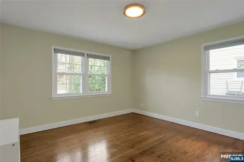 9 Sioux Avenue Oakland NJ 07436