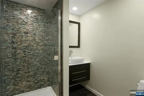 9 Sioux Avenue Oakland NJ 07436