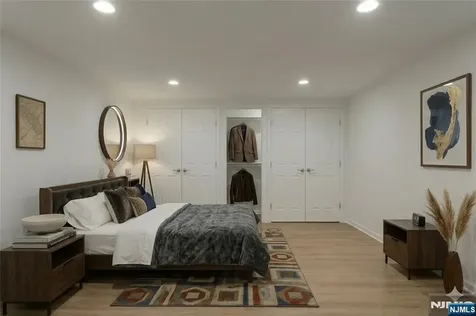 9 Sioux Avenue Oakland NJ 07436