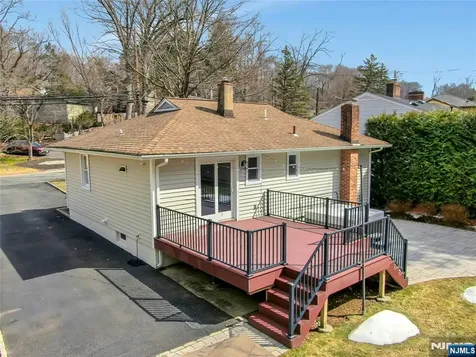 9 Sioux Avenue Oakland NJ 07436