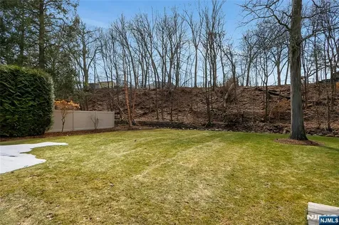 9 Sioux Avenue Oakland NJ 07436