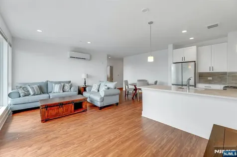 85 Ridge Road North Arlington NJ 07031