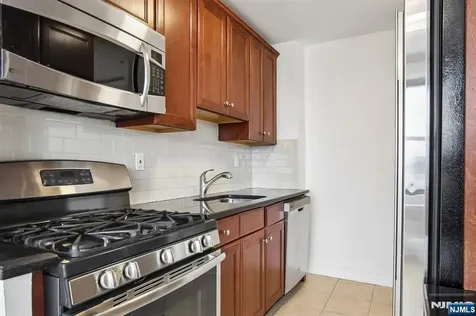 500 Central Avenue Union City NJ 07087