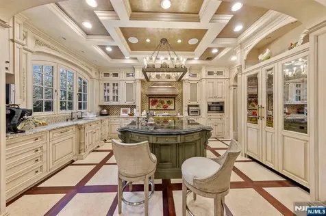 78 Roberts Road Englewood Cliffs NJ 07632