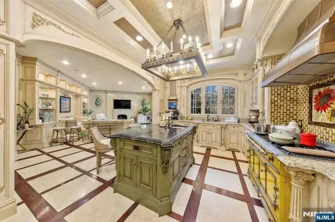 78 Roberts Road Englewood Cliffs NJ 07632