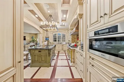 78 Roberts Road Englewood Cliffs NJ 07632