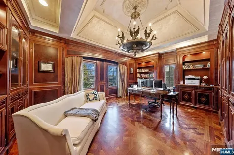 78 Roberts Road Englewood Cliffs NJ 07632