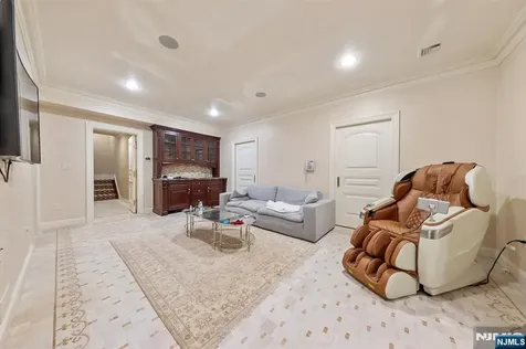 78 Roberts Road Englewood Cliffs NJ 07632
