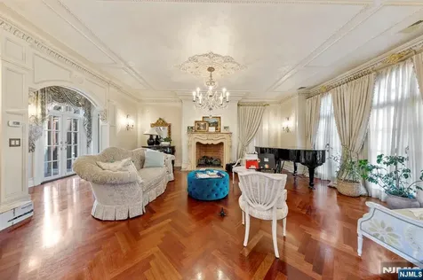 78 Roberts Road Englewood Cliffs NJ 07632