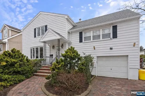 792 Washburn Street Teaneck NJ 07666