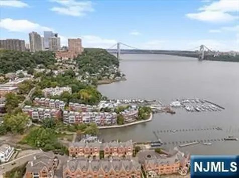 22 Vela Way Edgewater NJ 07020