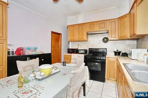 941 25th Street Paterson NJ 07513