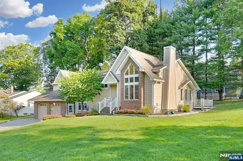 164 Leach Avenue Park Ridge NJ 07656