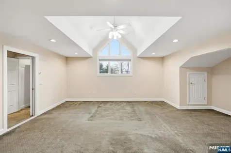 164 Leach Avenue Park Ridge NJ 07656