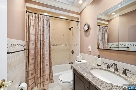 164 Leach Avenue Park Ridge NJ 07656