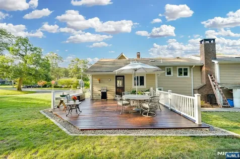 164 Leach Avenue Park Ridge NJ 07656