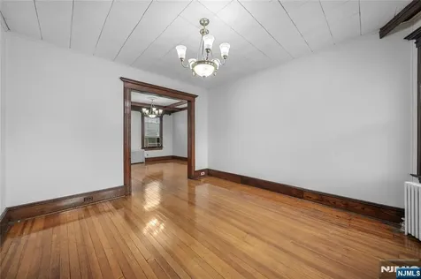 30 E 2nd Street Clifton NJ 07011