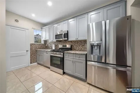 30 E 2nd Street Clifton NJ 07011