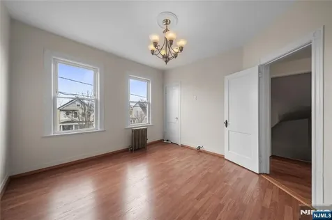 30 E 2nd Street Clifton NJ 07011
