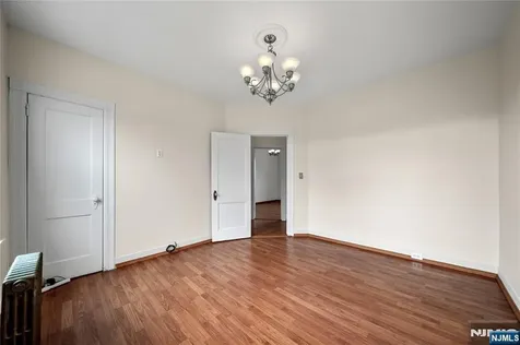 30 E 2nd Street Clifton NJ 07011