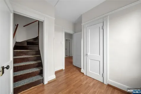 30 E 2nd Street Clifton NJ 07011