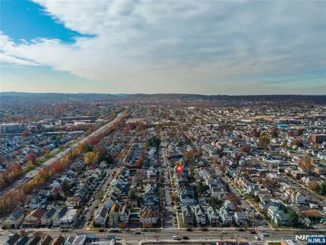 30 E 2nd Street Clifton NJ 07011