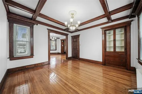 30 E 2nd Street Clifton NJ 07011