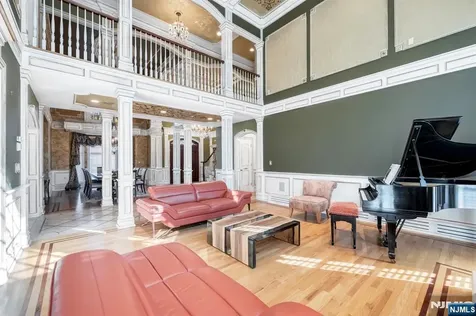 46 Partridge Hill Upper Saddle River NJ 07458